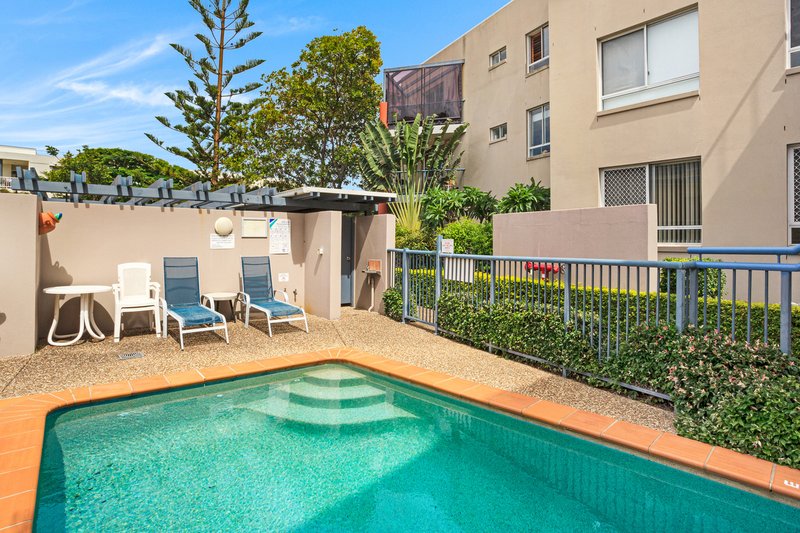 Photo - 6/98-100 Petrel Avenue, Mermaid Beach QLD 4218 - Image 8