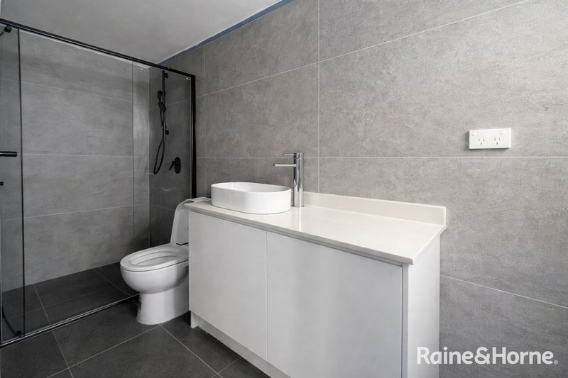 Photo - 6A Argyle Place, Macquarie Fields NSW 2564 - Image 2