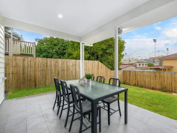 Photo - 6A Blackall Terrace, East Brisbane QLD 4169 - Image 9