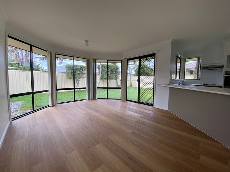 Photo - 6a Cumberland Court, Yamba NSW 2464 - Image 5