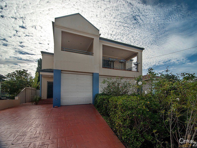6a Donald Street, Picnic Point NSW 2213