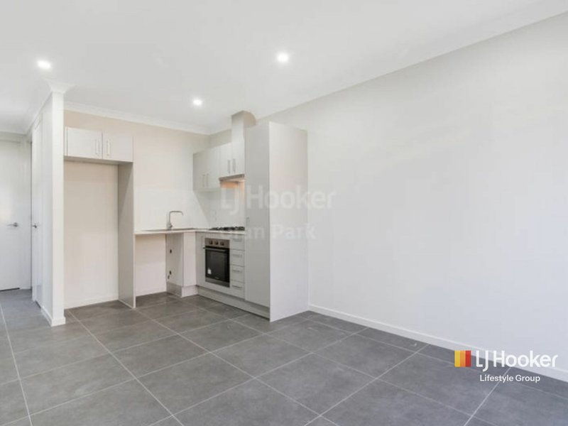Photo - 6A Fleece Loop, Oran Park NSW 2570 - Image 10