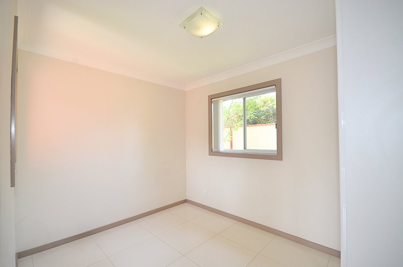 Photo - 6A Futura Place, Toongabbie NSW 2146 - Image 4