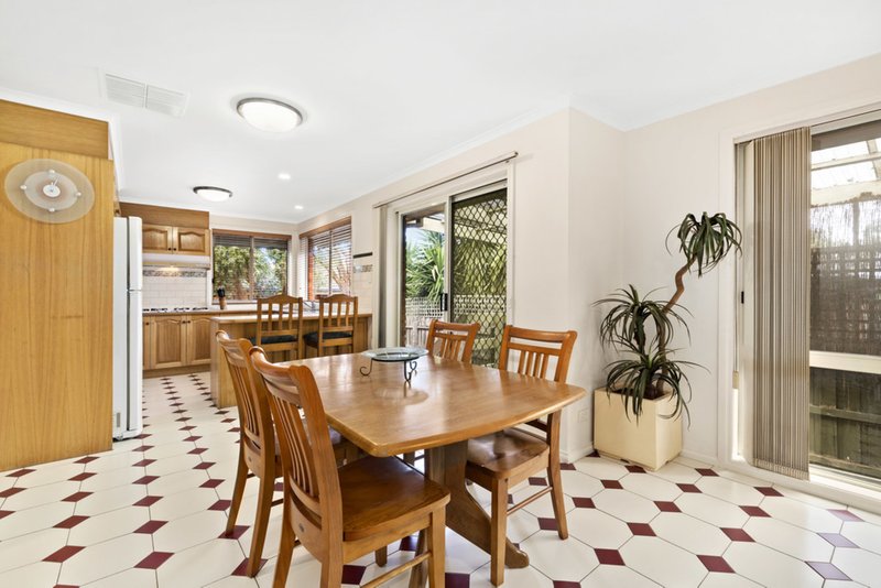 Photo - 6A Hardiman Court, Mill Park VIC 3082 - Image 3