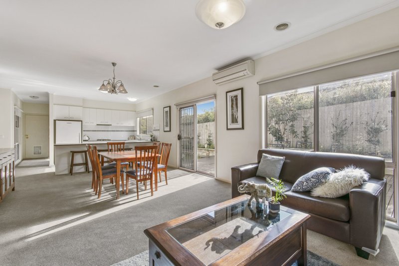 Photo - 6A Heather Grove, Ringwood VIC 3134 - Image 3