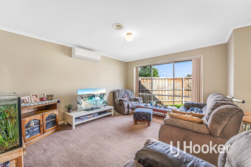 Photo - 6A Jacqueline Place, Pakenham VIC 3810 - Image 4