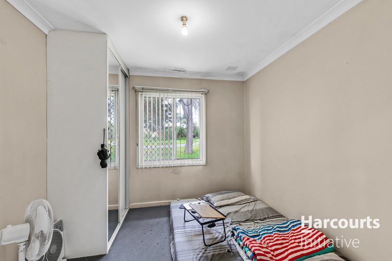 Photo - 6A Keeley Way, Girrawheen WA 6064 - Image 6