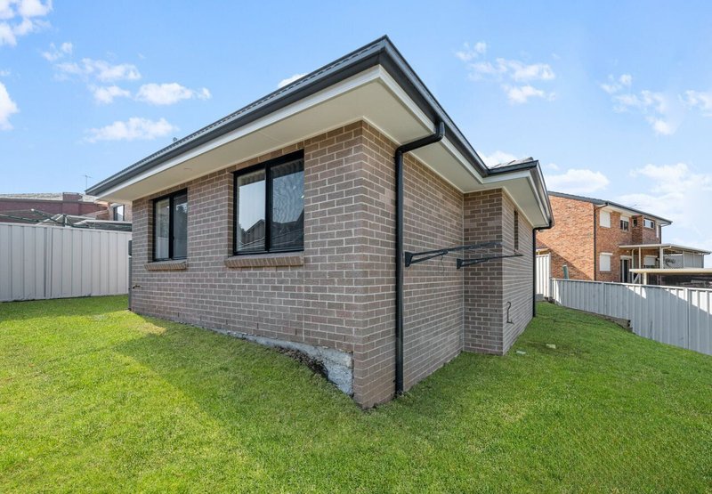 Photo - 6A Toona Place, Bossley Park NSW 2176 - Image 8