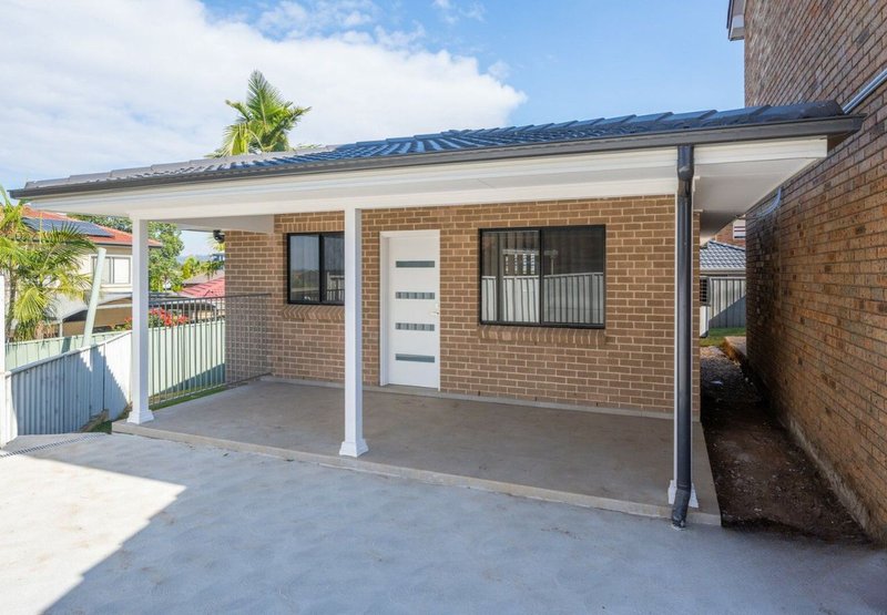 Photo - 6A Toona Place, Bossley Park NSW 2176 - Image 9