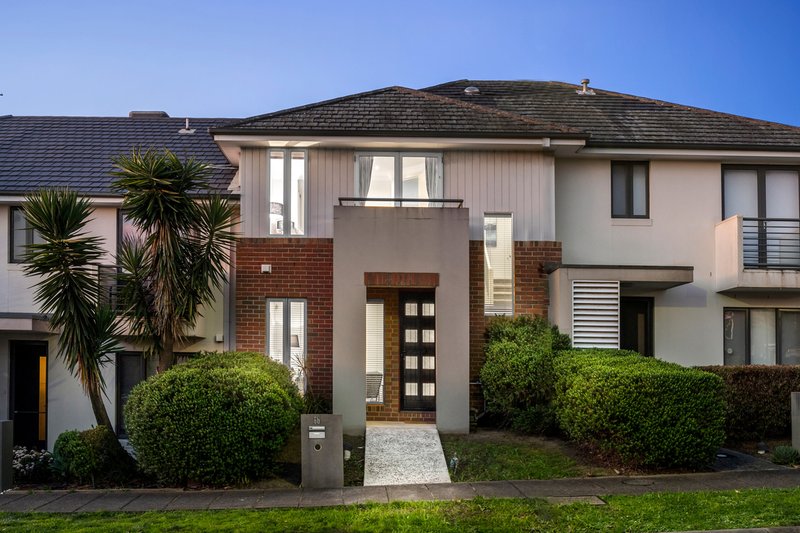 6B Brockhoff Drive, Burwood VIC 3125