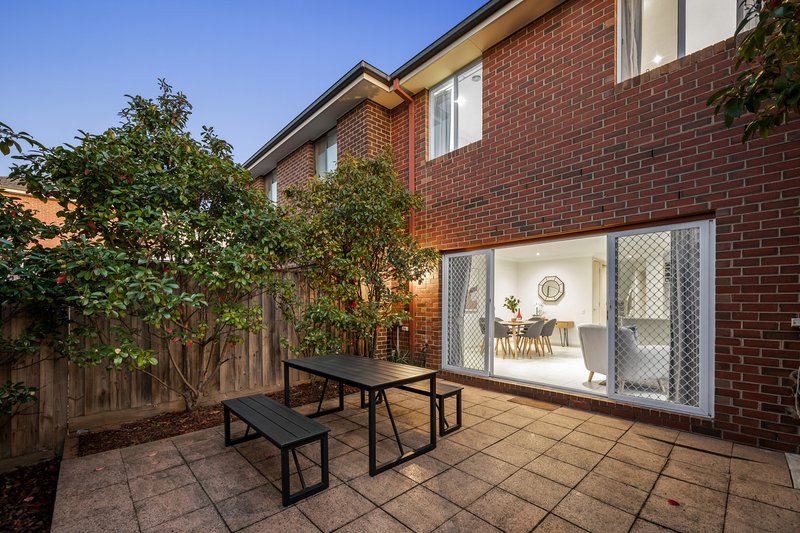 Photo - 6B Brockhoff Drive, Burwood VIC 3125 - Image 11