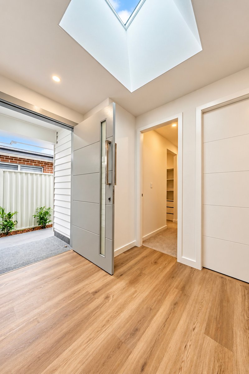 Photo - 6B Marlborough Place, Berkeley Vale NSW 2261 - Image 9
