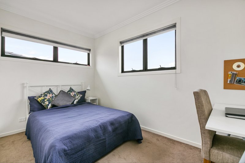 Photo - 6B Oulton Crescent, Reservoir VIC 3073 - Image 7