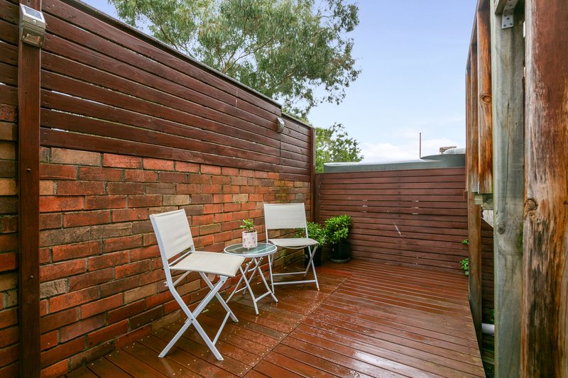 Photo - 6B Oulton Crescent, Reservoir VIC 3073 - Image 11