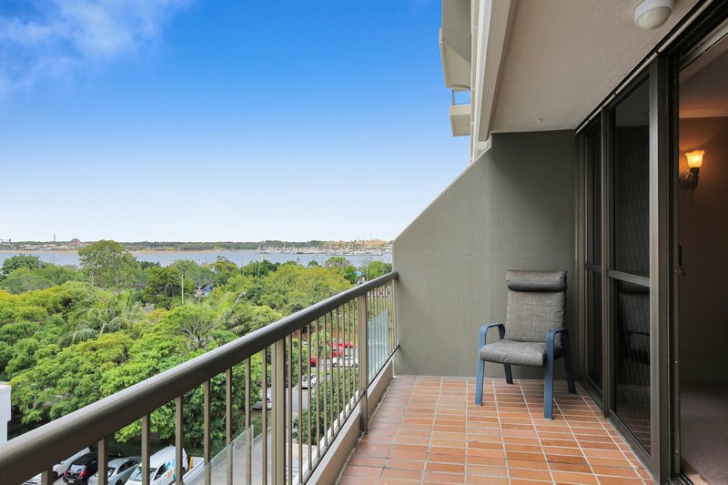 Photo - 6B/10 Marine Parade, Southport QLD 4215 - Image 15