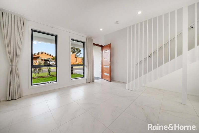 Photo - 6C Pardalote Street, Ingleburn NSW 2565 - Image 2