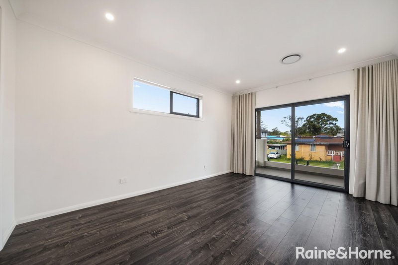 Photo - 6C Pardalote Street, Ingleburn NSW 2565 - Image 6