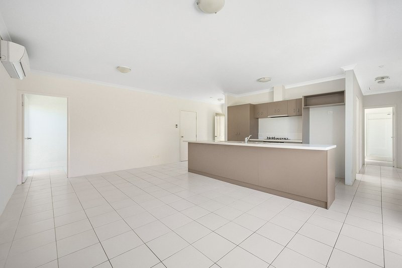 Photo - 6D Messenger Street, Kelmscott WA 6111 - Image 6