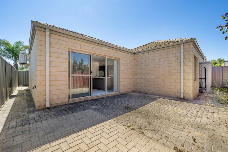 Photo - 6D Messenger Street, Kelmscott WA 6111 - Image 18