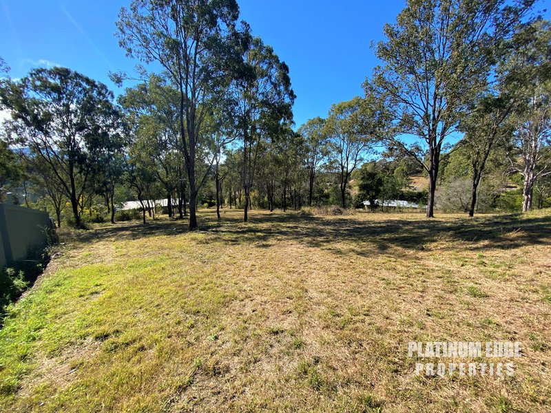 Photo - 7-11 Paine Place, Kooralbyn QLD 4285 - Image 4