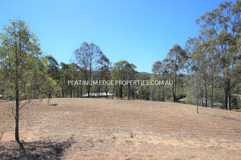 Photo - 7-11 Paine Place, Kooralbyn QLD 4285 - Image 2