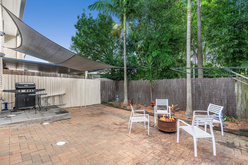 Photo - 7 / 25 Glenora Street, Wynnum QLD 4178 - Image 2