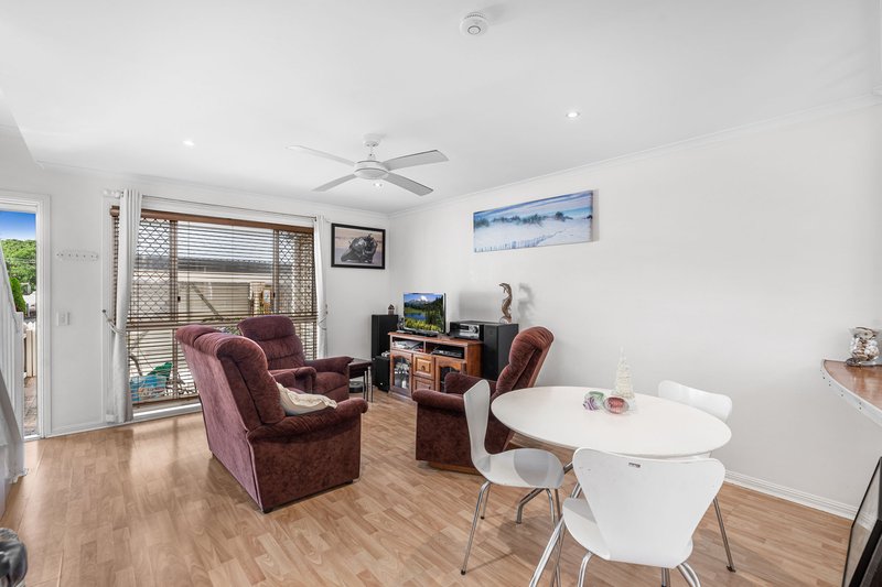 Photo - 7 / 25 Glenora Street, Wynnum QLD 4178 - Image 4