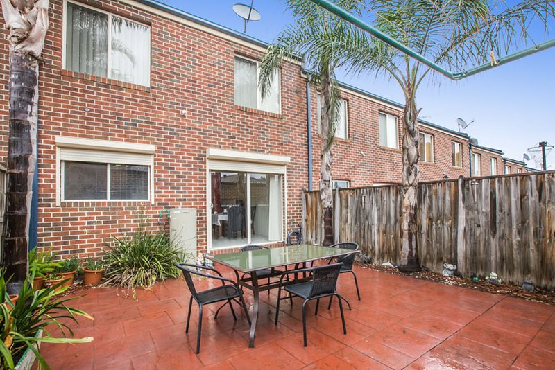 Photo - 7 / 31 Loxton Terrace, Epping VIC 3076 - Image 6