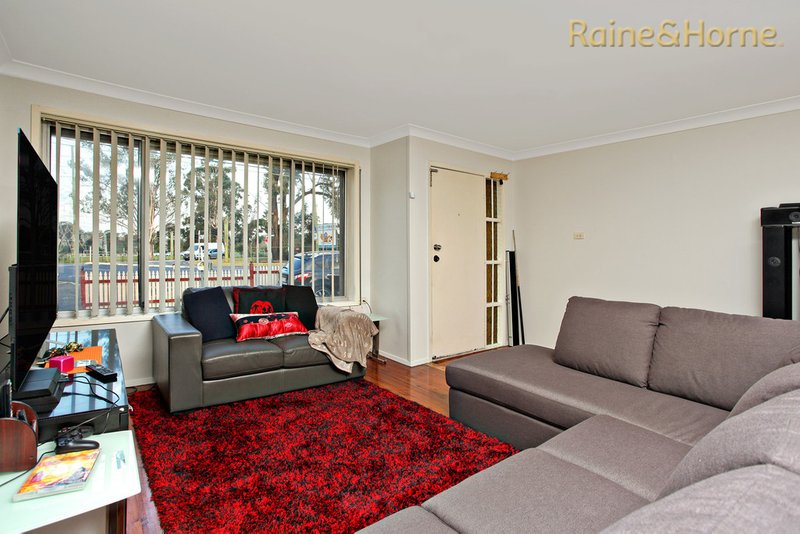 Photo - 7 & 7A Hewitt Street, Colyton NSW 2760 - Image 4