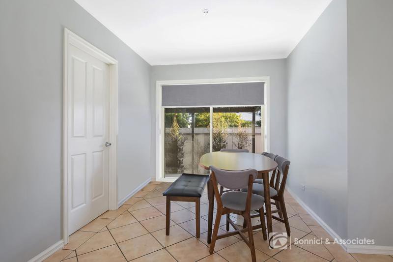 Photo - 7 & 7A Railway Street, Wodonga VIC 3690 - Image 6