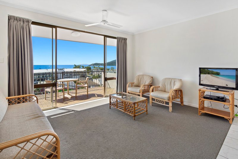Photo - 7 & 7A/5 Golden Orchid Drive, Airlie Beach QLD 4802 - Image 4