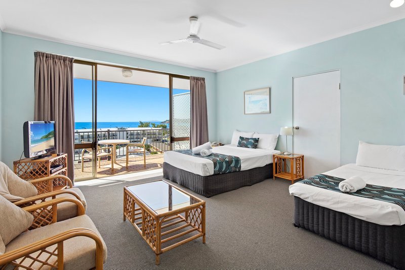 Photo - 7 & 7A/5 Golden Orchid Drive, Airlie Beach QLD 4802 - Image 7