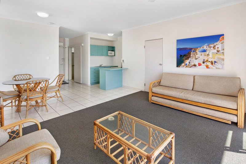 Photo - 7 & 7A/5 Golden Orchid Drive, Airlie Beach QLD 4802 - Image 9