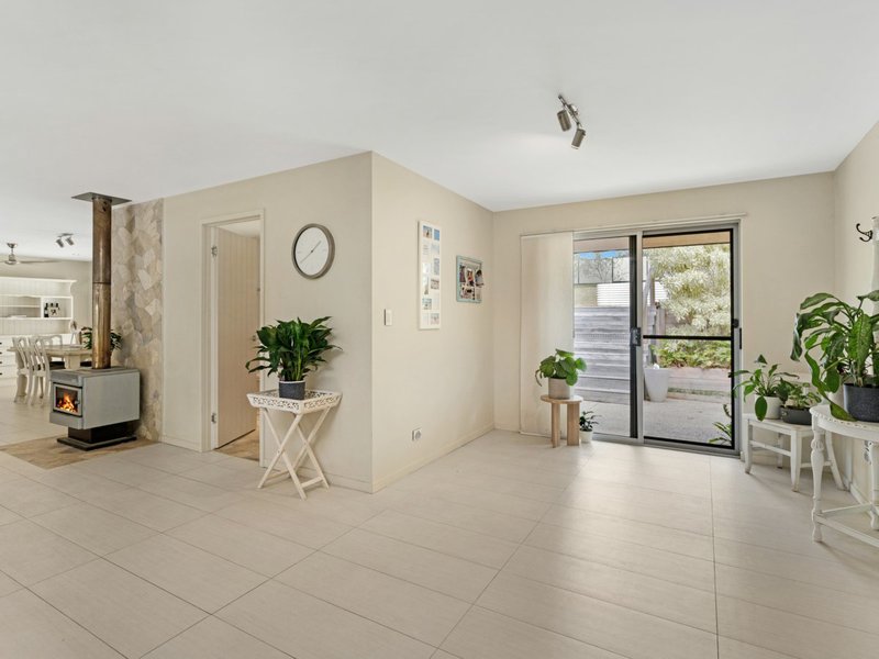 Photo - 7-9 Liquidamber Close, Tallai QLD 4213 - Image 9