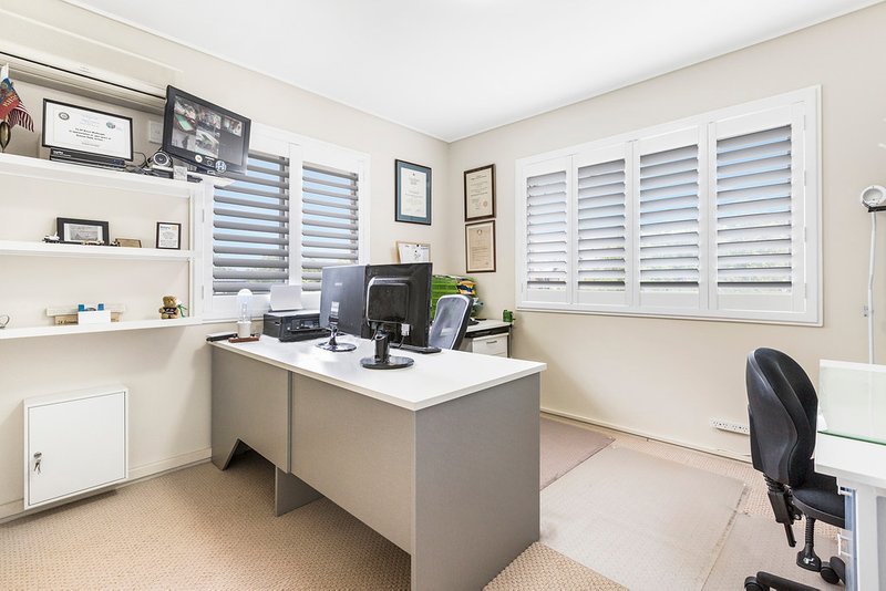 Photo - 7 Abbey Street, Wavell Heights QLD 4012 - Image 7