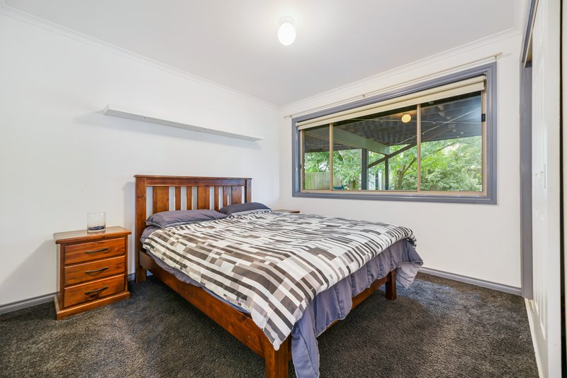 Photo - 7 Abbeydale Court, Berwick VIC 3806 - Image 12