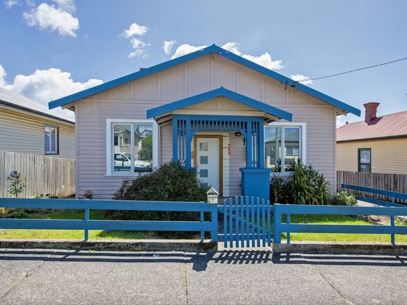 Photo - 7 Abbott Street, Upper Burnie TAS 7320 - Image 2