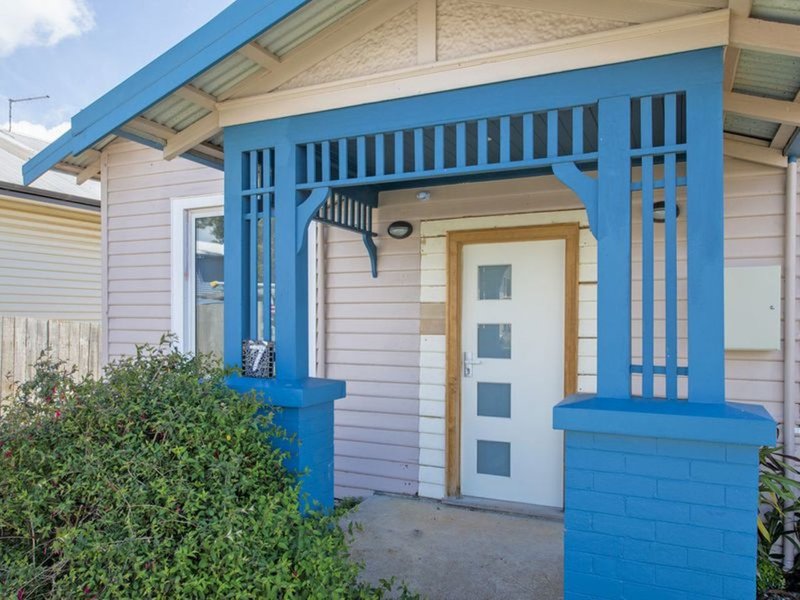 Photo - 7 Abbott Street, Upper Burnie TAS 7320 - Image 12