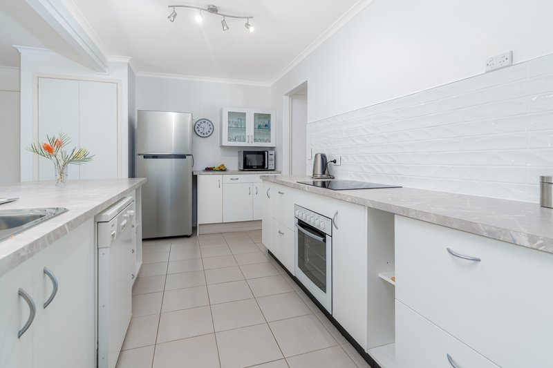 Photo - 7 Abel Street, Springwood QLD 4127 - Image 3