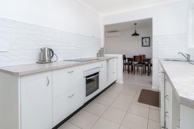 Photo - 7 Abel Street, Springwood QLD 4127 - Image 12