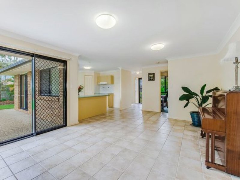 Photo - 7 Abilene Place, Sippy Downs QLD 4556 - Image 7