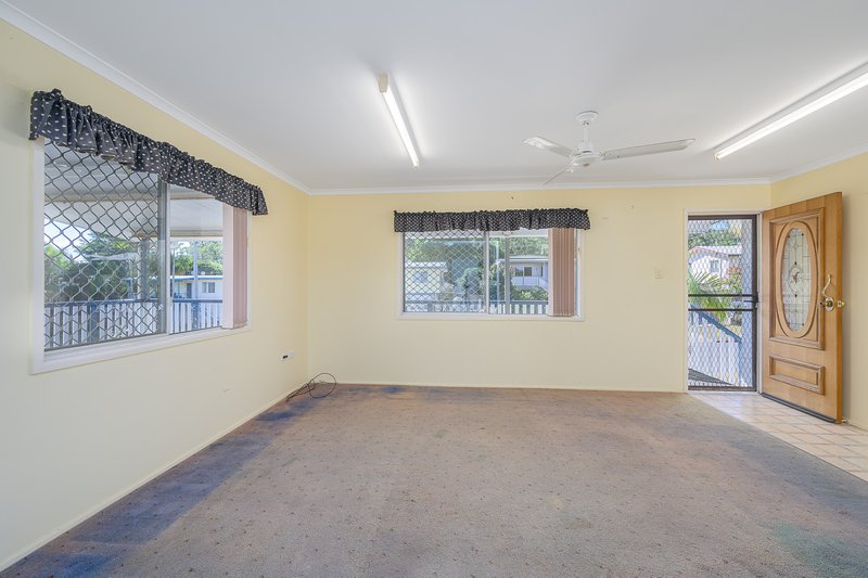 Photo - 7 Acacia Court, Kin Kora QLD 4680 - Image 4