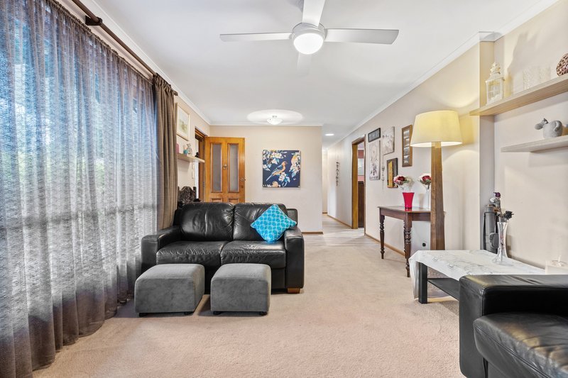 Photo - 7 Adam Road, Morphett Vale SA 5162 - Image 7