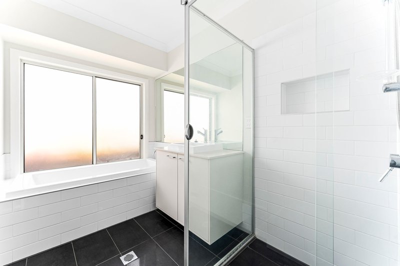 Photo - 7 Adele Avenue, Wadalba NSW 2259 - Image 10