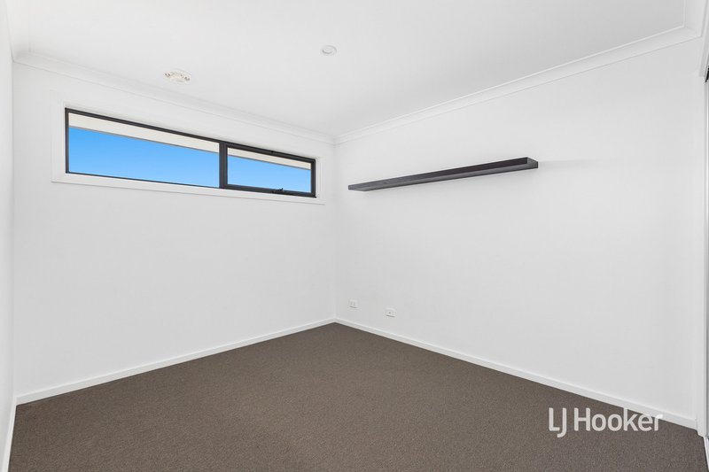 Photo - 7 Aesop Street, Point Cook VIC 3030 - Image 13