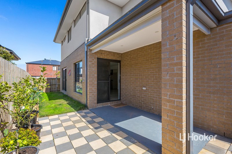 Photo - 7 Aesop Street, Point Cook VIC 3030 - Image 17