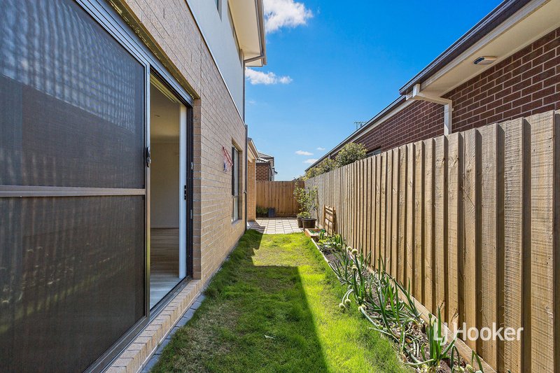 Photo - 7 Aesop Street, Point Cook VIC 3030 - Image 18