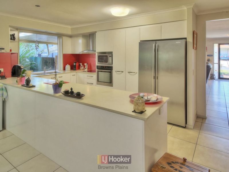 Photo - 7 Albany Close, Runcorn QLD 4113 - Image 2