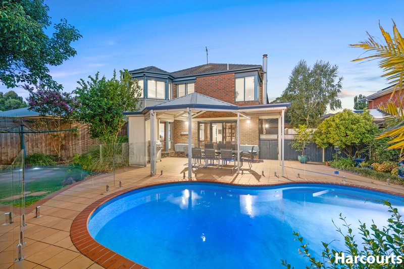 Photo - 7 Albatross Drive, Rowville VIC 3178 - Image 2