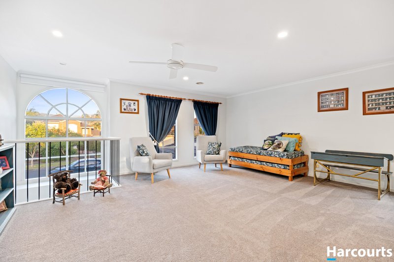 Photo - 7 Albatross Drive, Rowville VIC 3178 - Image 8